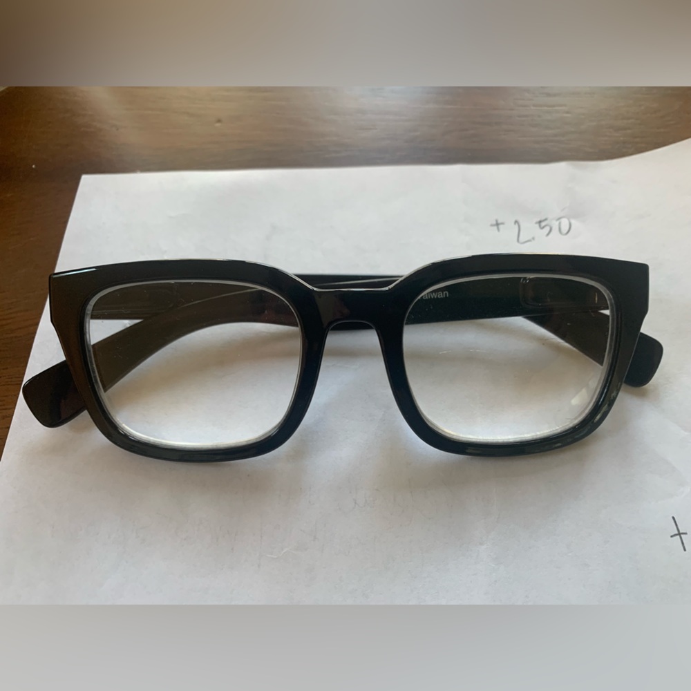 RS EYESHOP readers and PEEPERS reader sunglasses Set 3 - Picture 2 of 10